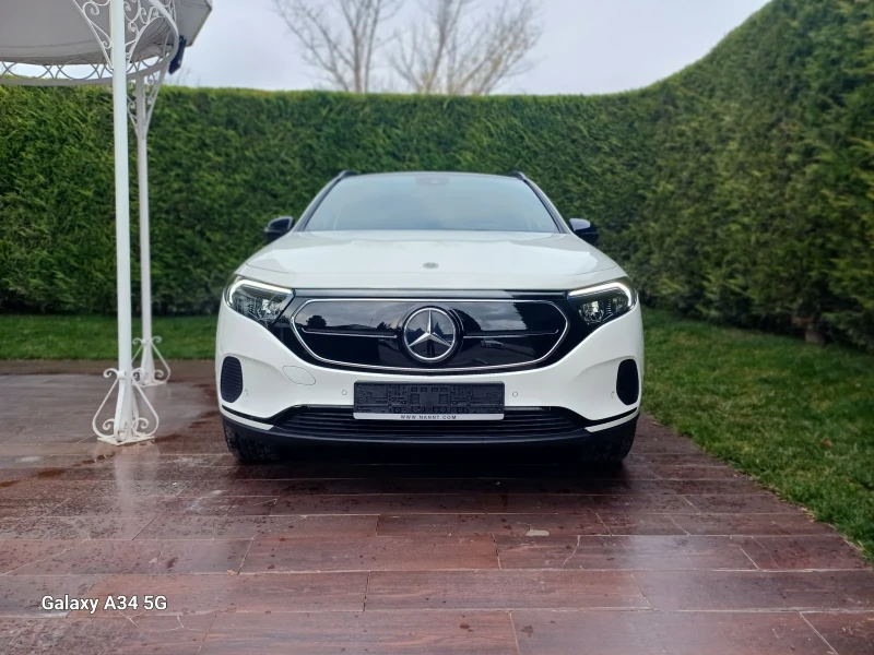 Mercedes-Benz EQA 250/Pano Wide/Led/Kam/1 Hand, снимка 2 - Автомобили и джипове - 49350218