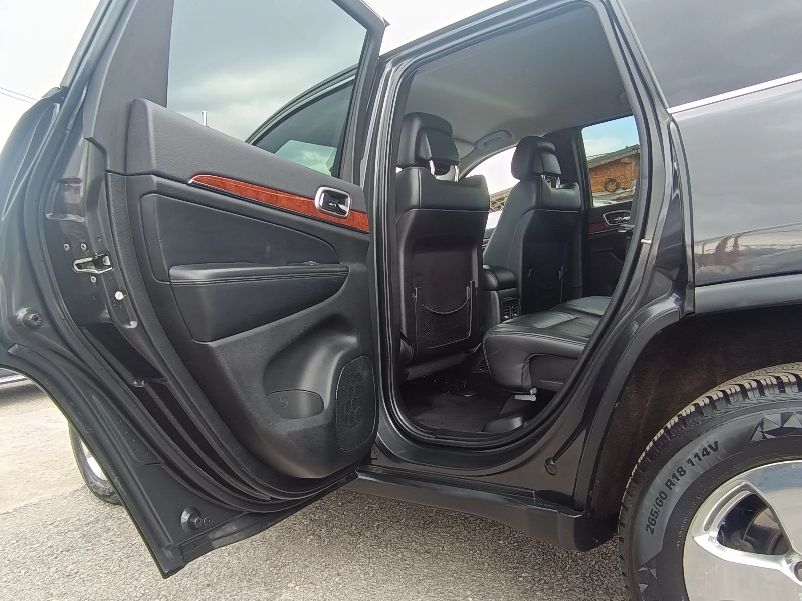 Jeep Grand cherokee 3.6-286к.с.!!!189хил.км!!!  НОВ ВНОС ШВЕЙЦАРИЯ!!!  - изображение 10