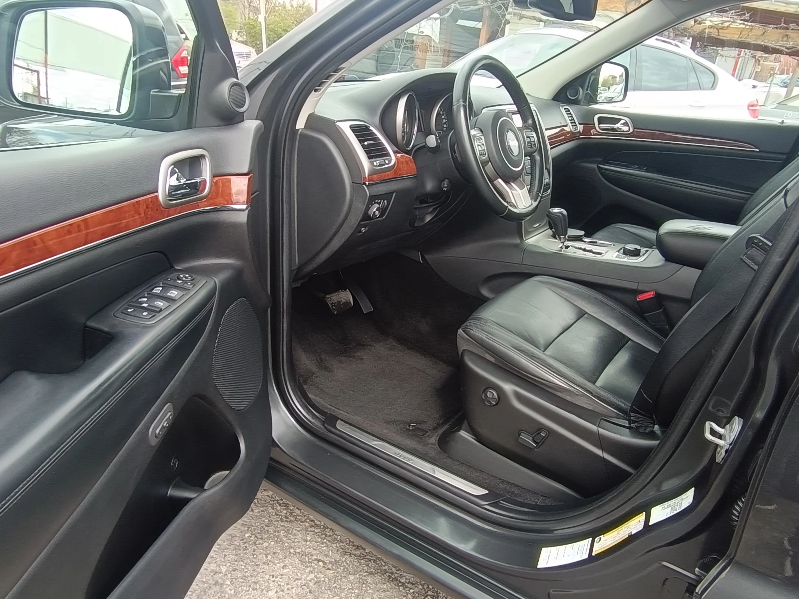 Jeep Grand cherokee 3.6-286к.с.!!!189хил.км!!!  НОВ ВНОС ШВЕЙЦАРИЯ!!!  - изображение 6