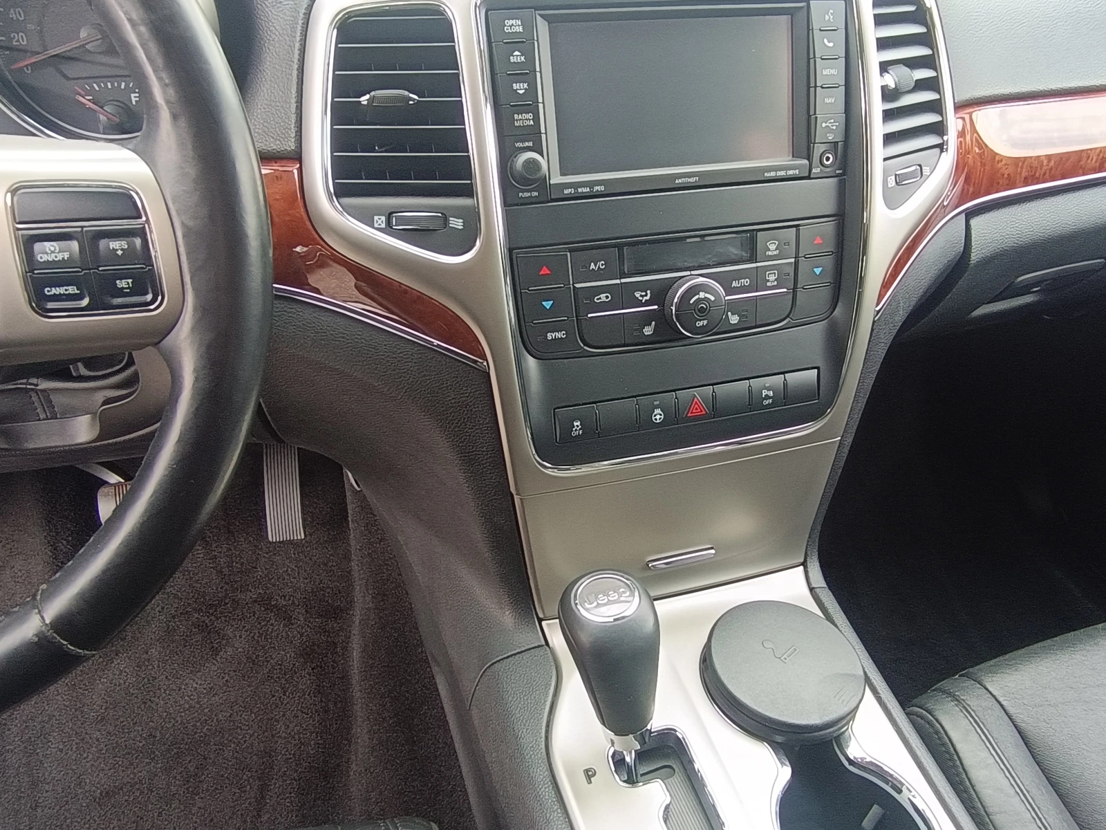 Jeep Grand cherokee 3.6-286к.с.!!!189хил.км!!!  НОВ ВНОС ШВЕЙЦАРИЯ!!!  - изображение 8
