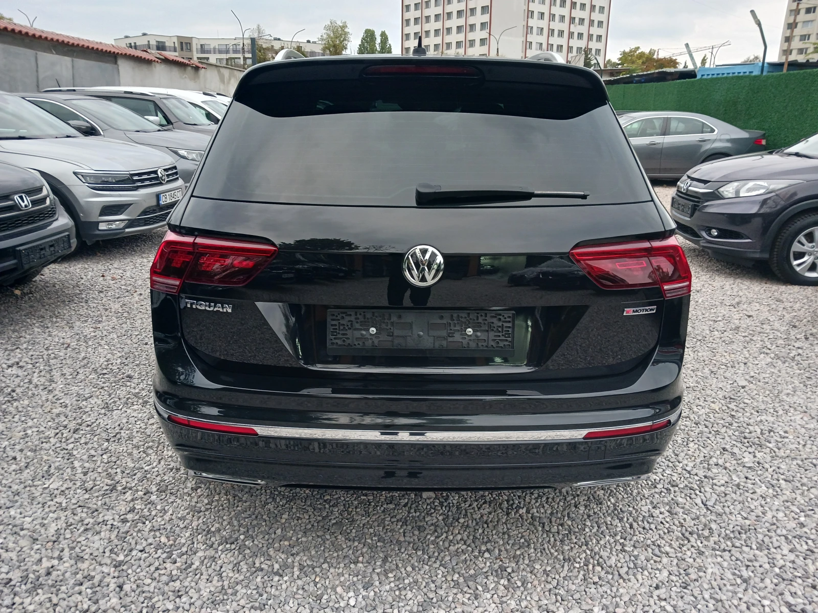 VW Tiguan 2.0 TDI= R-LINE= FULL LED= DIGITAL= TOP=  - изображение 5