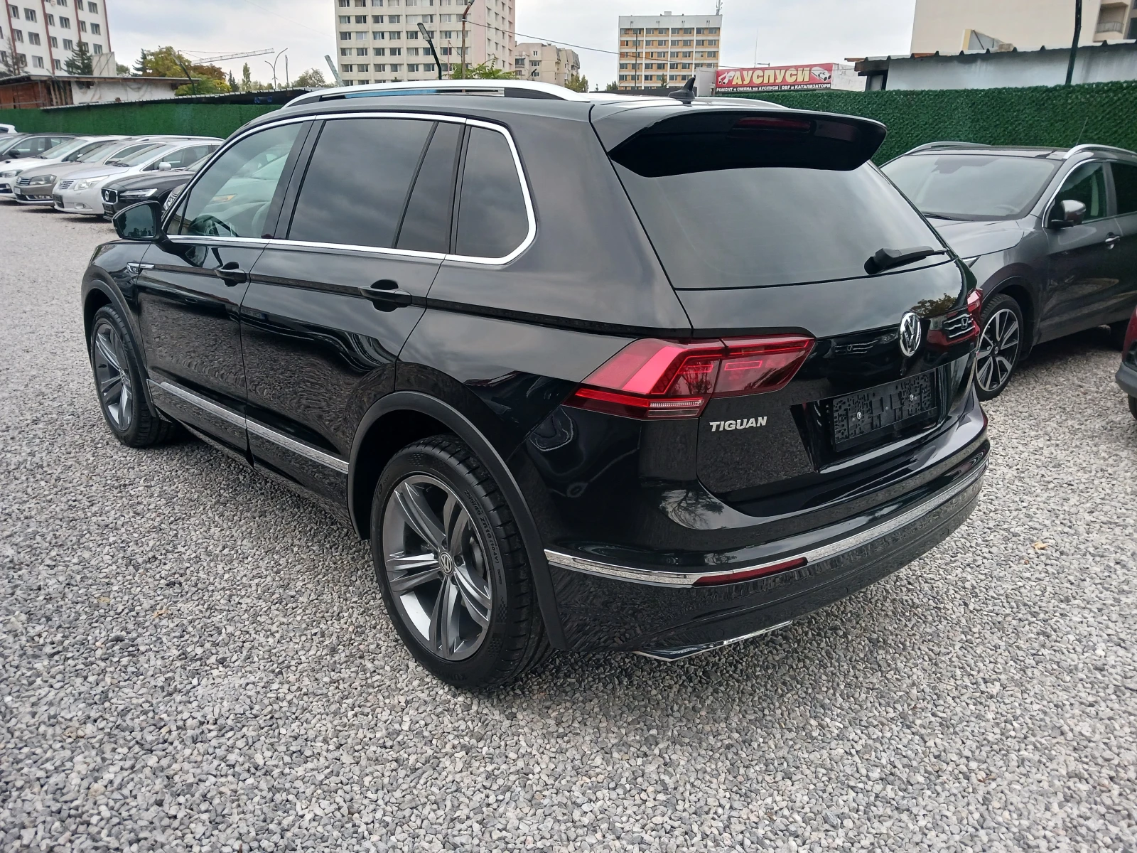 VW Tiguan 2.0 TDI= R-LINE= FULL LED= DIGITAL= TOP=  - изображение 6