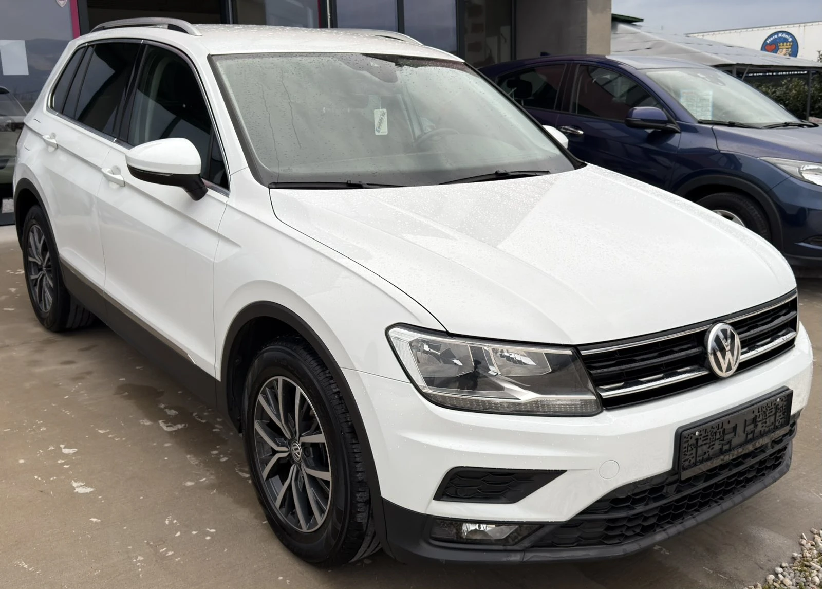 VW Tiguan 2.0 TDi EURO6B, снимка 3 - Автомобили и джипове - 53980656
