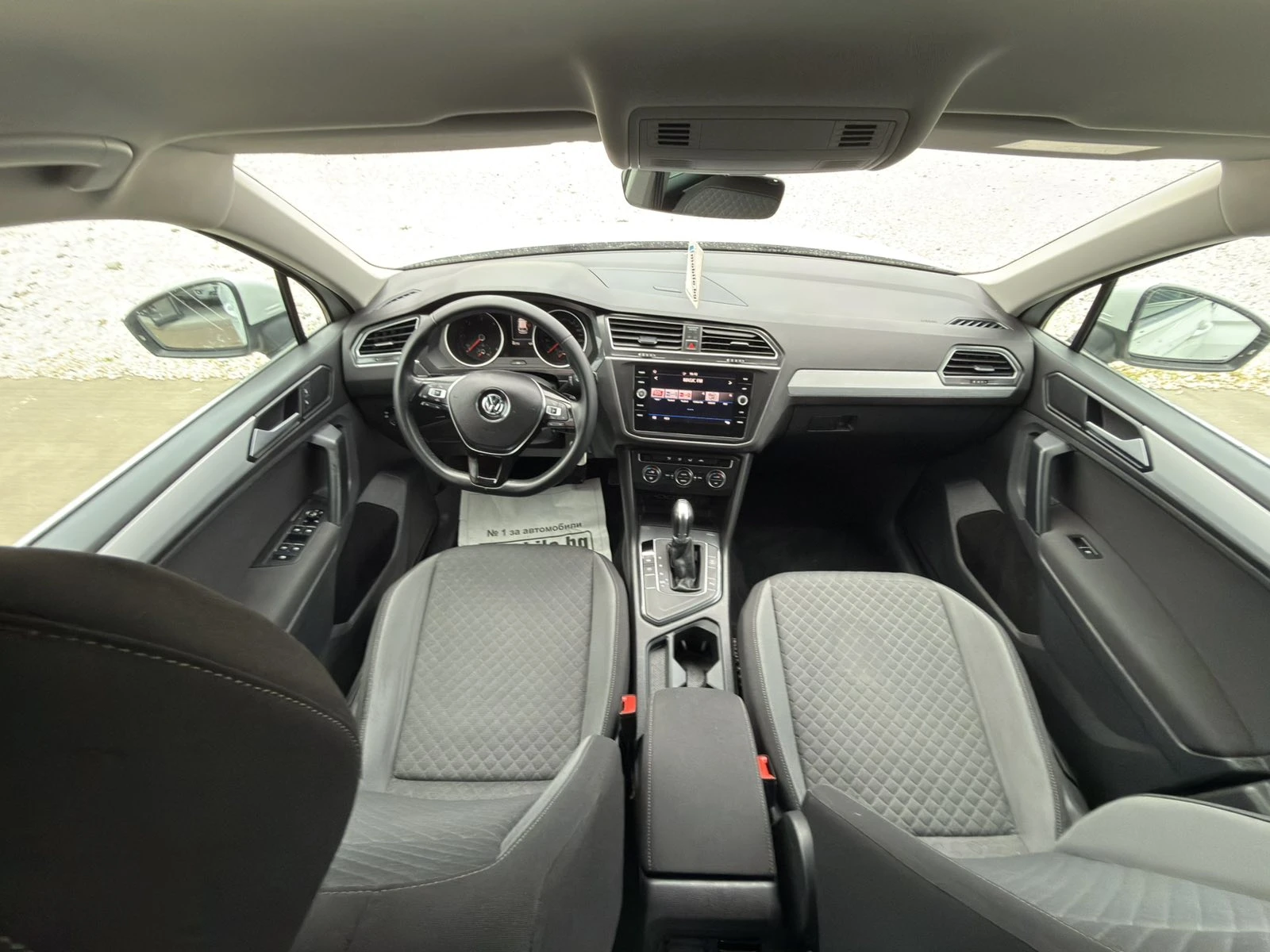 VW Tiguan 2.0 TDi EURO6B, снимка 12 - Автомобили и джипове - 53980656