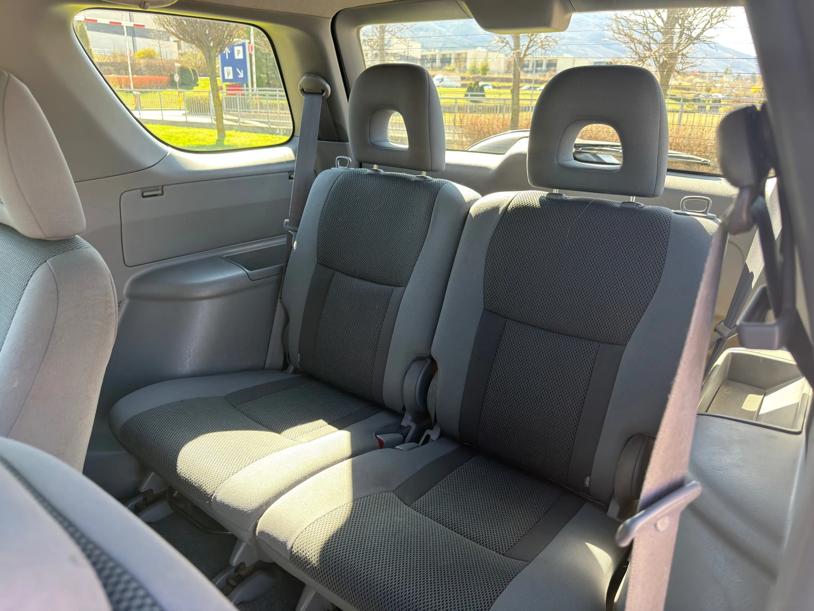 Toyota Rav4 D-4D-4x4, снимка 11 - Автомобили и джипове - 54114501