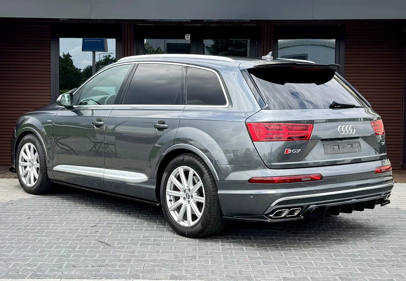 Audi SQ7 7Места* Head Up* BOSE* MAXTON DESIGN* Лизинг 0%, снимка 4 - Автомобили и джипове - 55404986