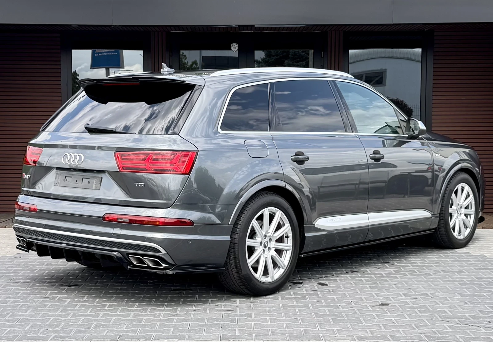 Audi SQ7 7Места* Head Up* BOSE* MAXTON DESIGN* Лизинг 0%, снимка 6 - Автомобили и джипове - 55404986