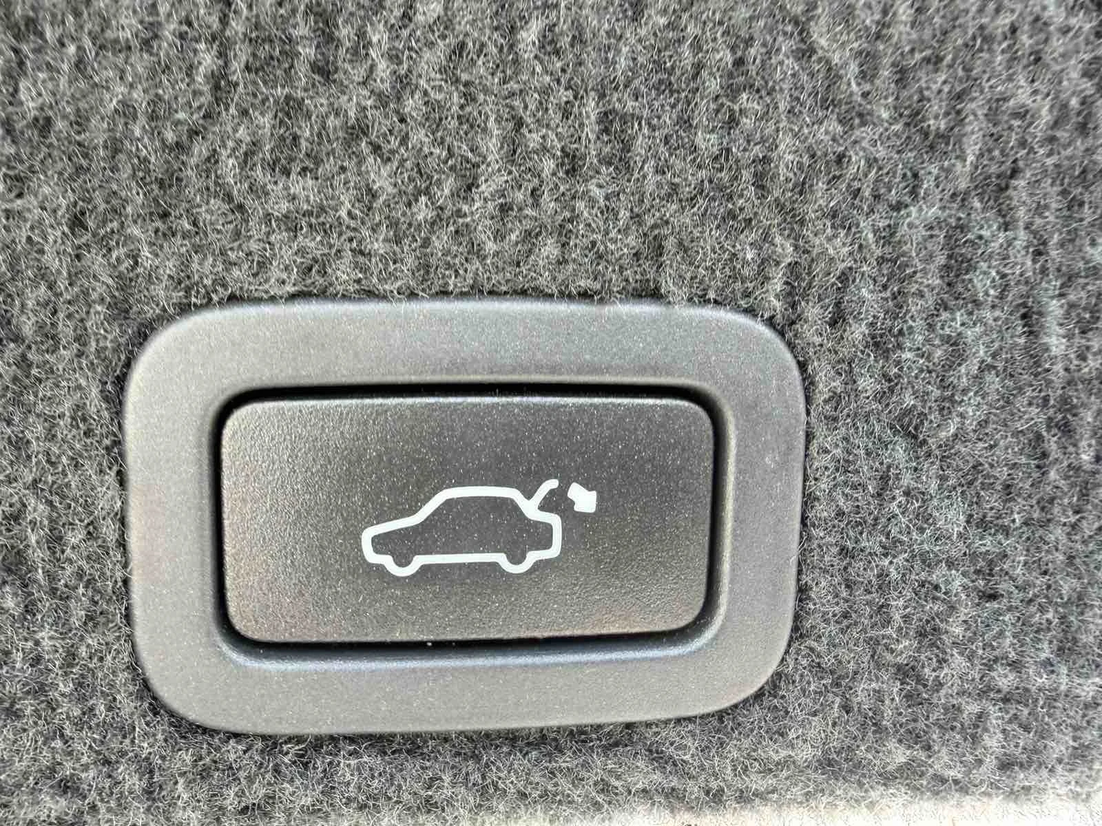 Volvo XC60, снимка 9 - Автомобили и джипове - 56213742