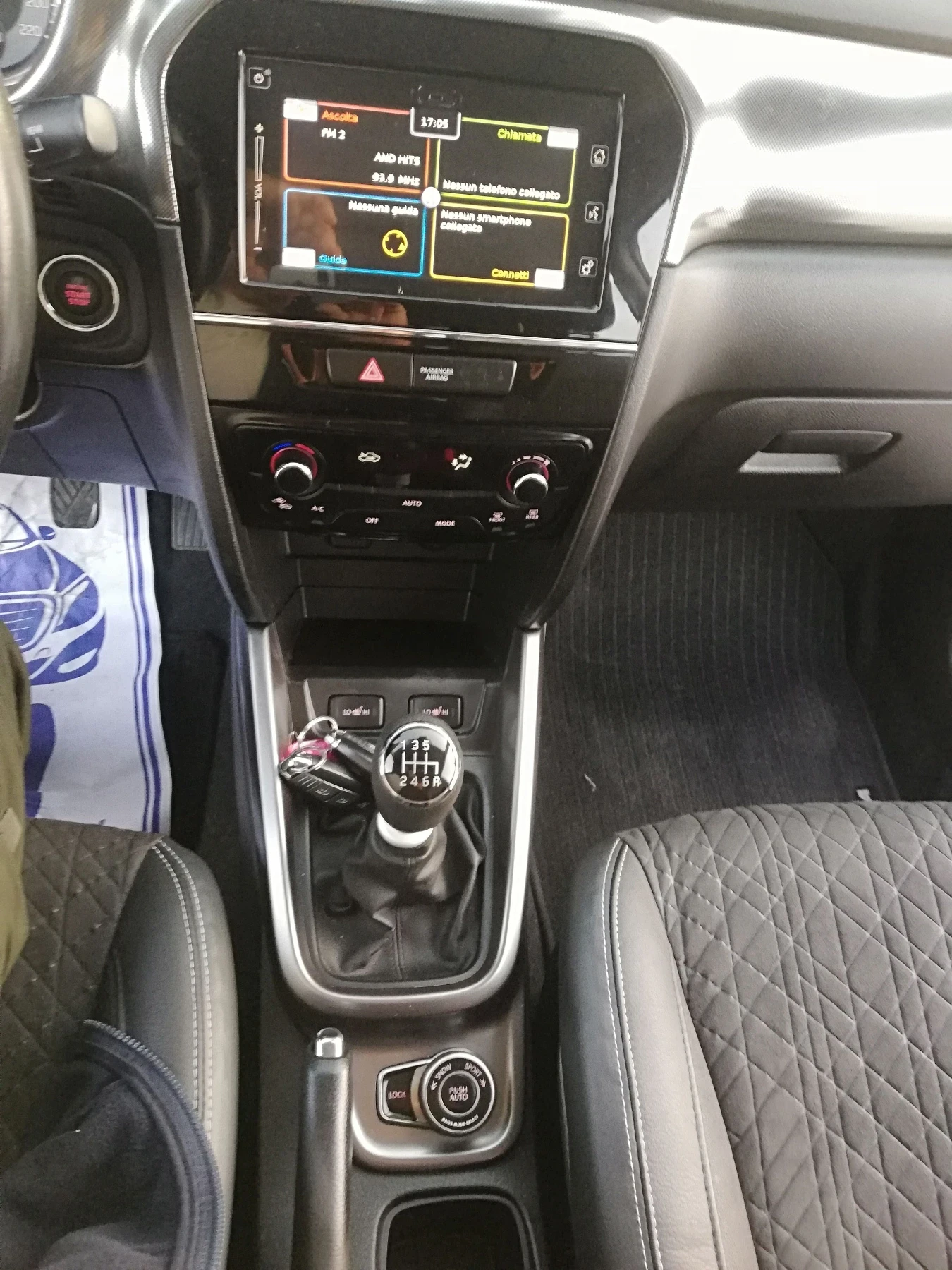Suzuki Vitara 1.4I HIBRID NAVI 4X4, снимка 17 - Автомобили и джипове - 56574350