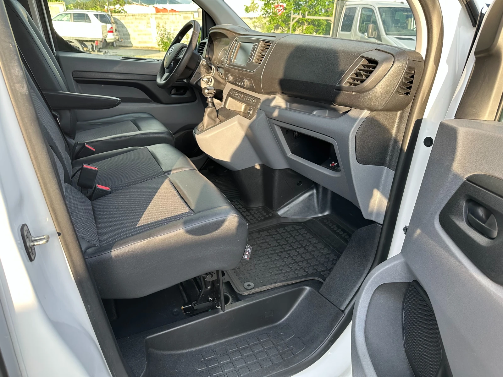 Toyota Proace klimatronik/navi/full/kamera/ 2.0D | Mobile.bg � ����������� 9