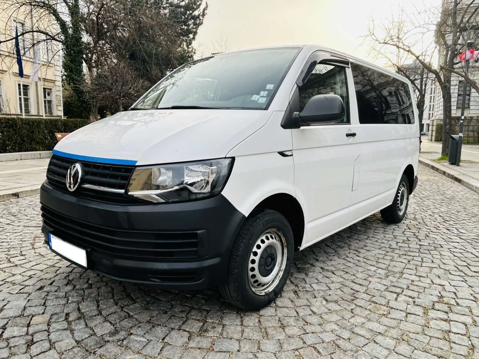 VW T6 2.0 TDI  8+ 1 с вкл.ДДС, снимка 4 - Бусове и автобуси - 55809204