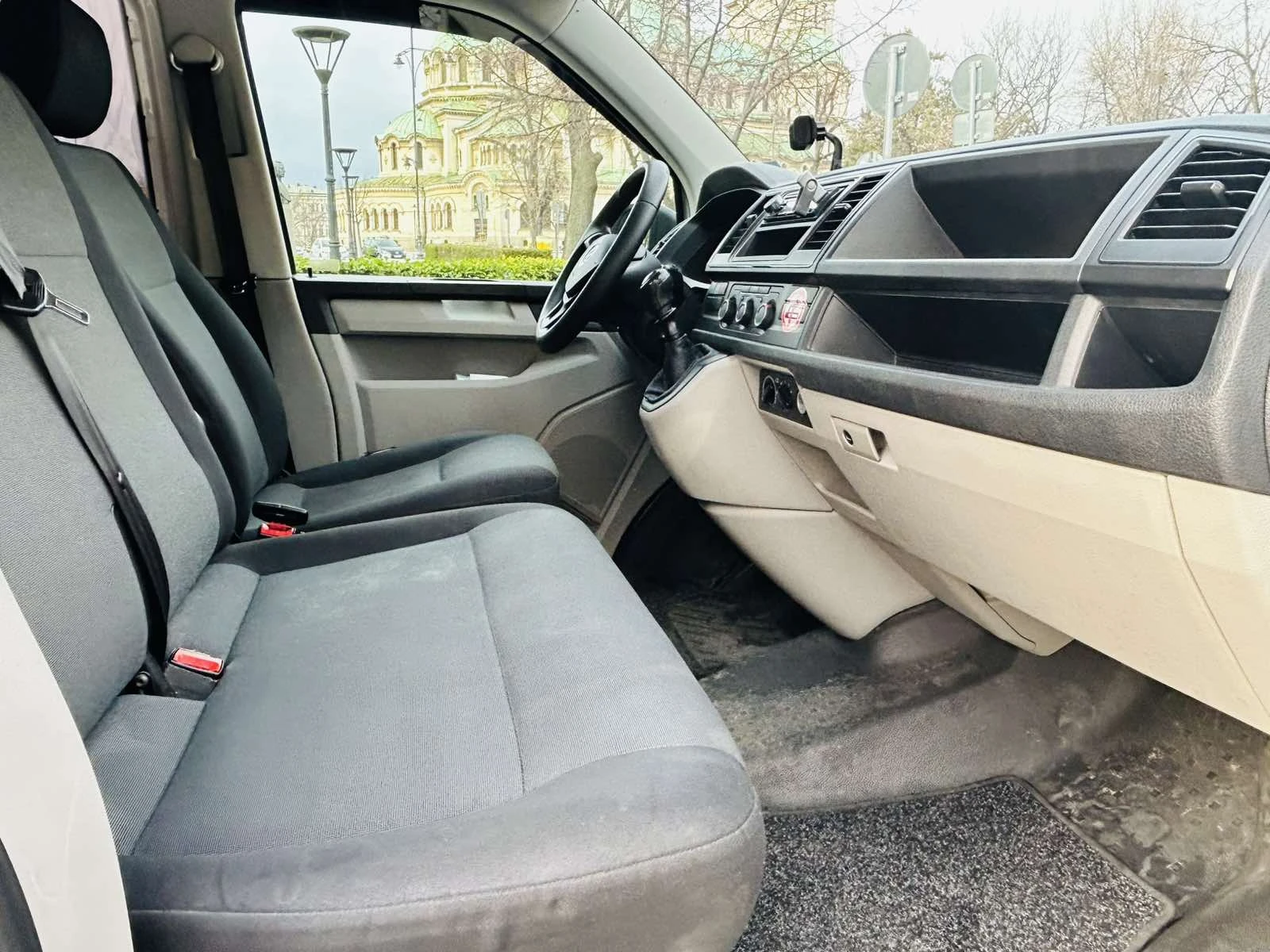VW T6 2.0 TDI  8+ 1 с вкл.ДДС, снимка 7 - Бусове и автобуси - 55809204