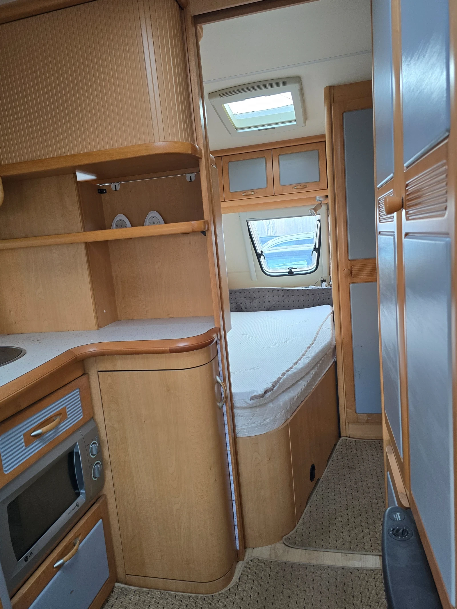 Каравана Hobby, снимка 11 - Каравани и кемпери - 53927233