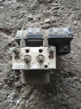 89541-52230 ABS помпа Toyota Yaris Verso 1.4 D4D 2005г , снимка 2