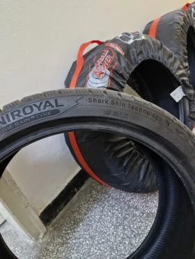 Гуми Зимни 215/40R18, снимка 6 - Гуми и джанти - 49524842