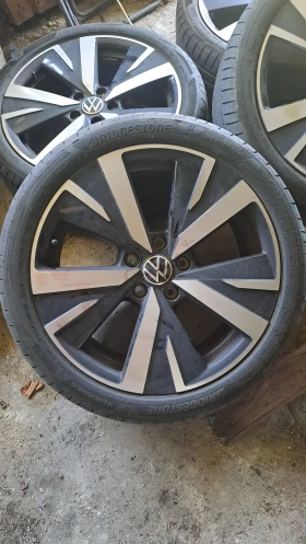 ���� � ������ 225/40R18 �� VW Golf | Mobile.bg � ����� ������ 2