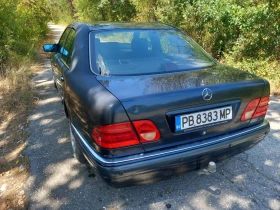 Mercedes-Benz E 300, снимка 3