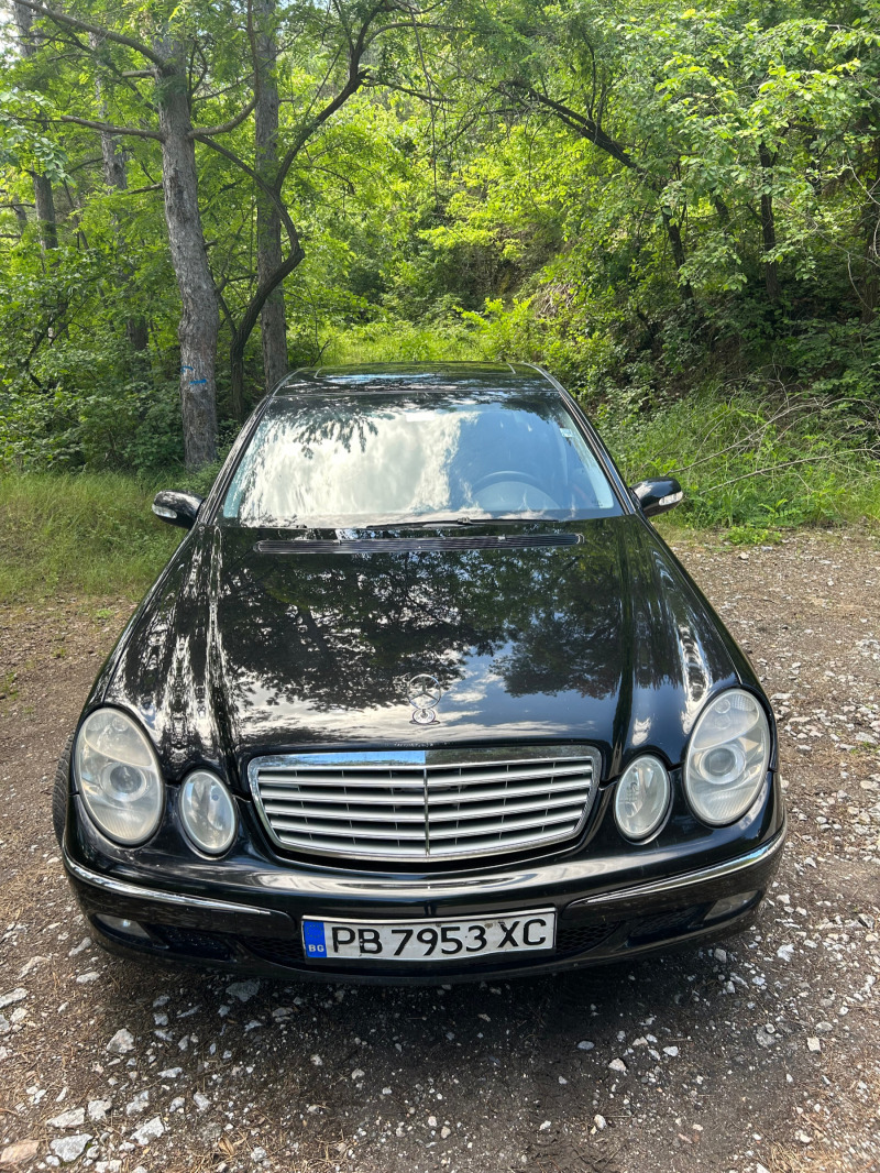Mercedes-Benz E 240, снимка 1 - Автомобили и джипове - 46082127