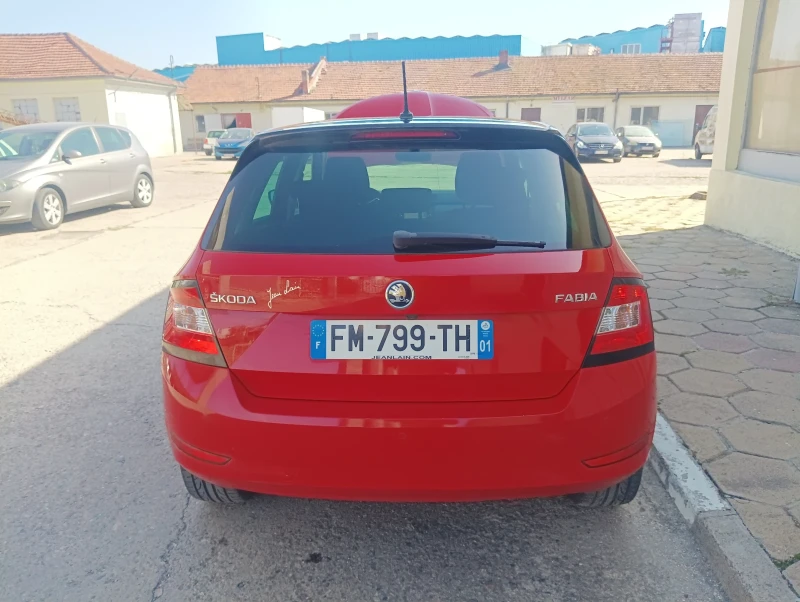 Skoda Fabia СПЕШНО!!!, снимка 3 - Автомобили и джипове - 47463949