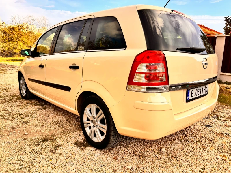 Opel Zafira 1.7CDTI Cosmo 110к.с. 6+ 1 места!, снимка 3 - Автомобили и джипове - 48006886