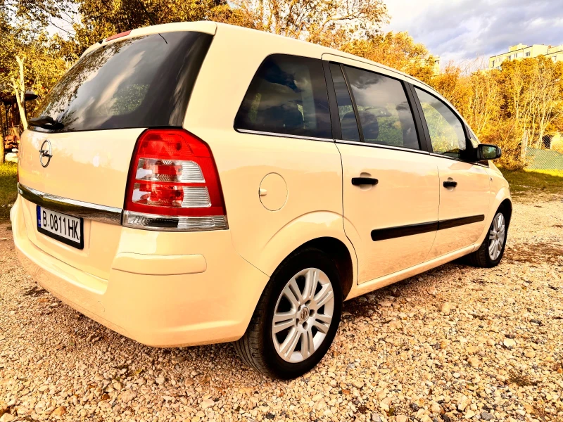 Opel Zafira 1.7CDTI Cosmo 110к.с. 6+ 1 места!, снимка 4 - Автомобили и джипове - 48006886