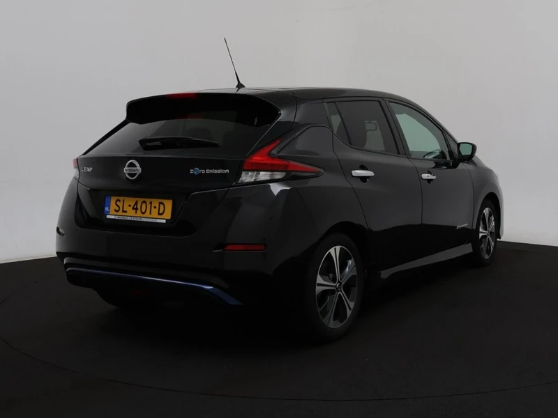 Nissan Leaf  Premium 40kwh, снимка 3 - Автомобили и джипове - 48455446