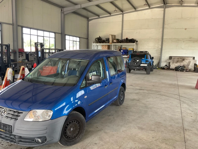 VW Caddy 1.9 Motor климатик нов внос 