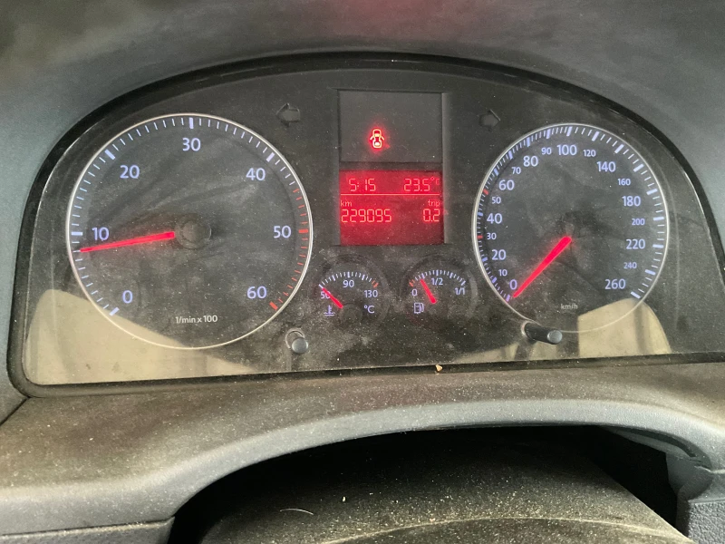 VW Caddy 1.9 Motor климатик нов внос , снимка 11 - Автомобили и джипове - 50645463