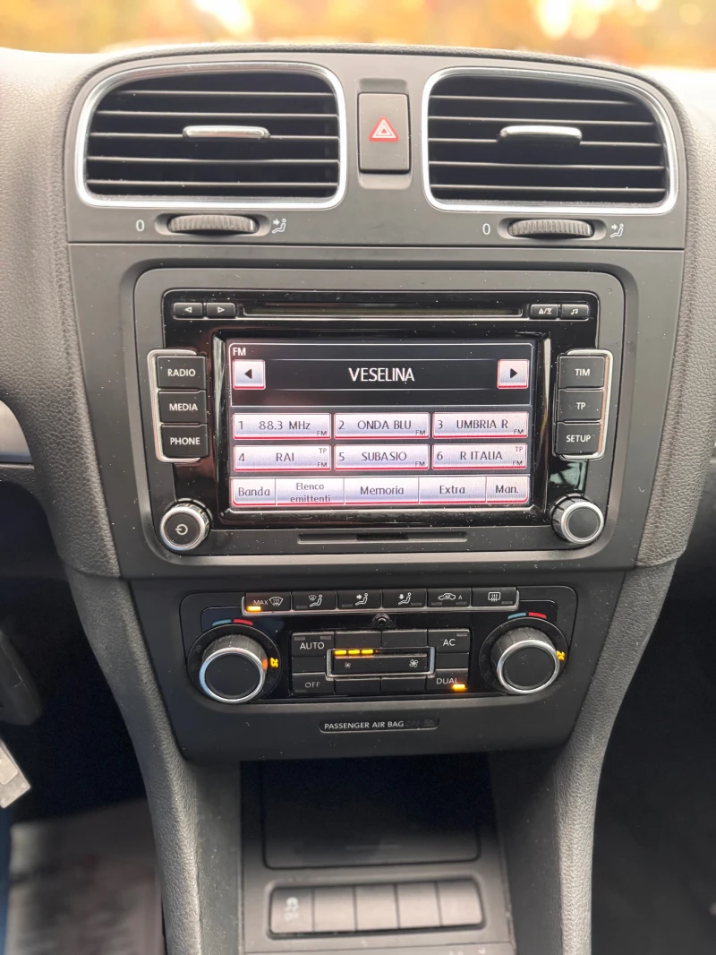 VW Golf, снимка 12 - Автомобили и джипове - 52297221