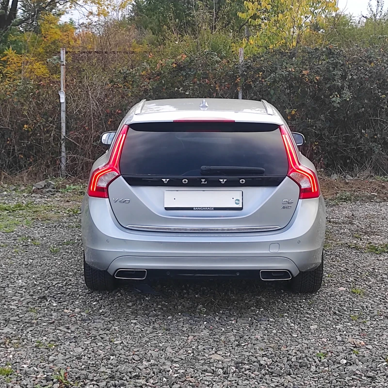 Volvo V60 Plug in hybrid , снимка 8 - Автомобили и джипове - 52407100