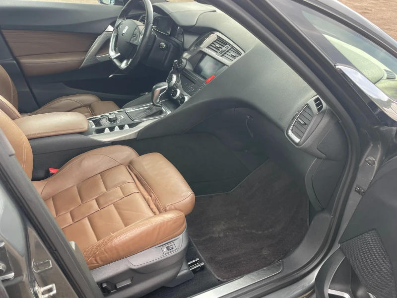 Citroen DS5 НОВ ВНОС= ИТАЛИЯ= 2.0HDI= 163к.с= FULL= АВТОМАТИК=, снимка 16 - Автомобили и джипове - 52490381