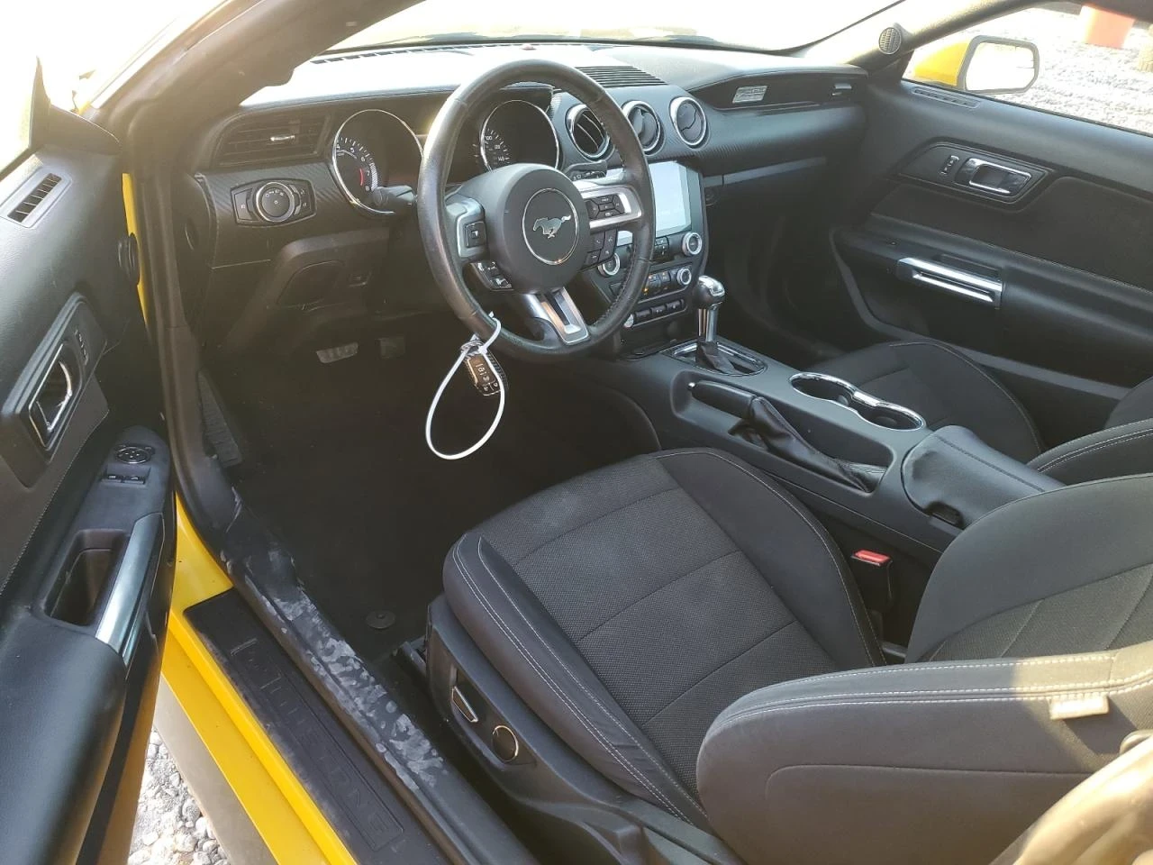 Ford Mustang  - изображение 8