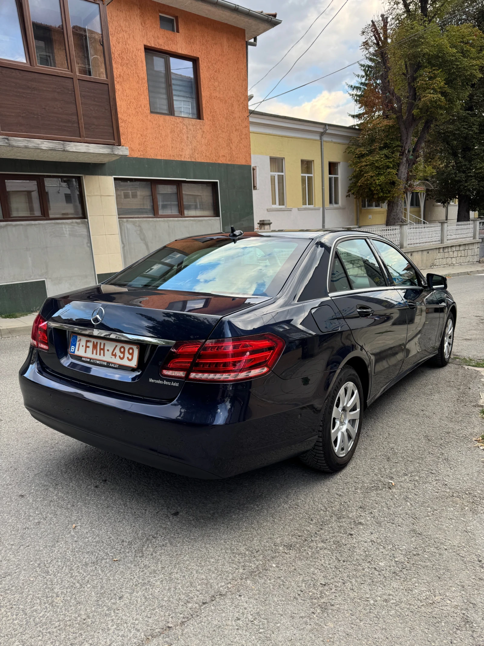 Mercedes-Benz E 200 86000km РЕАЛНА - изображение 6