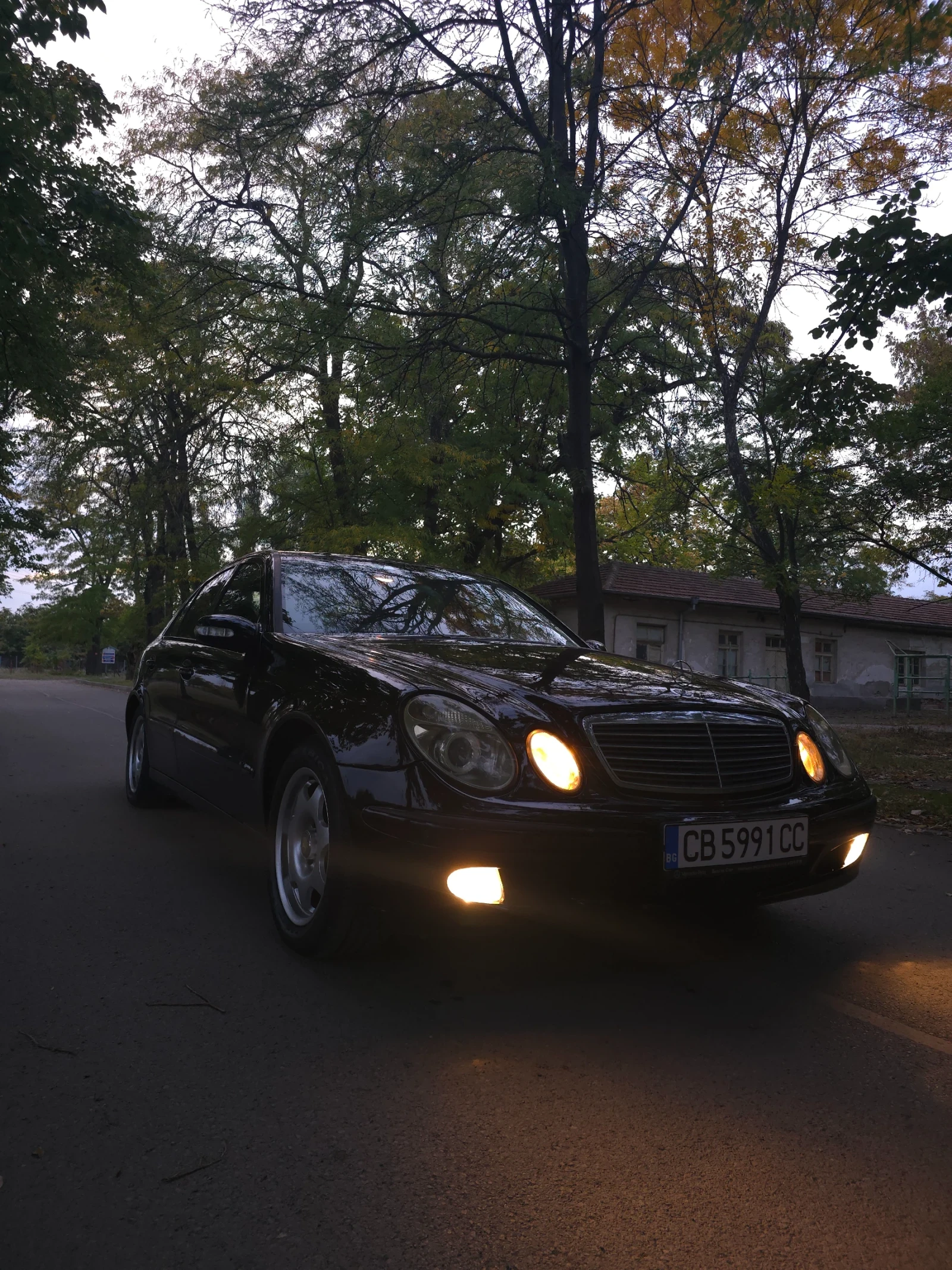 Mercedes-Benz E 220 Classic - изображение 5