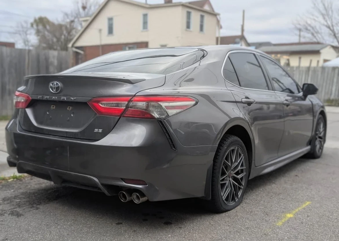 Toyota Camry LE * * ПОДГРЕВ * * КАМЕРА * * CARFAX * * КРЕДИТ - изображение 3