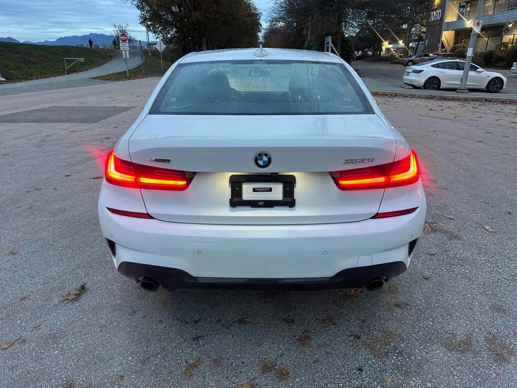 BMW 330 * 330i xDrive Sedan * CARFAX * ���� �� �� | Mobile.bg � ����������� 4