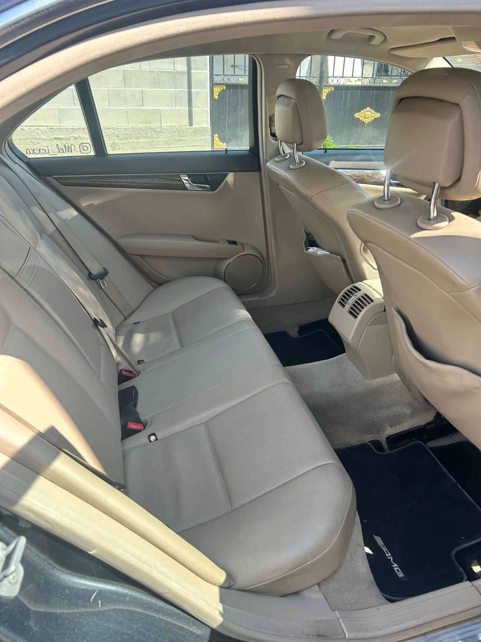 Mercedes-Benz C 200, снимка 10 - Автомобили и джипове - 53974174