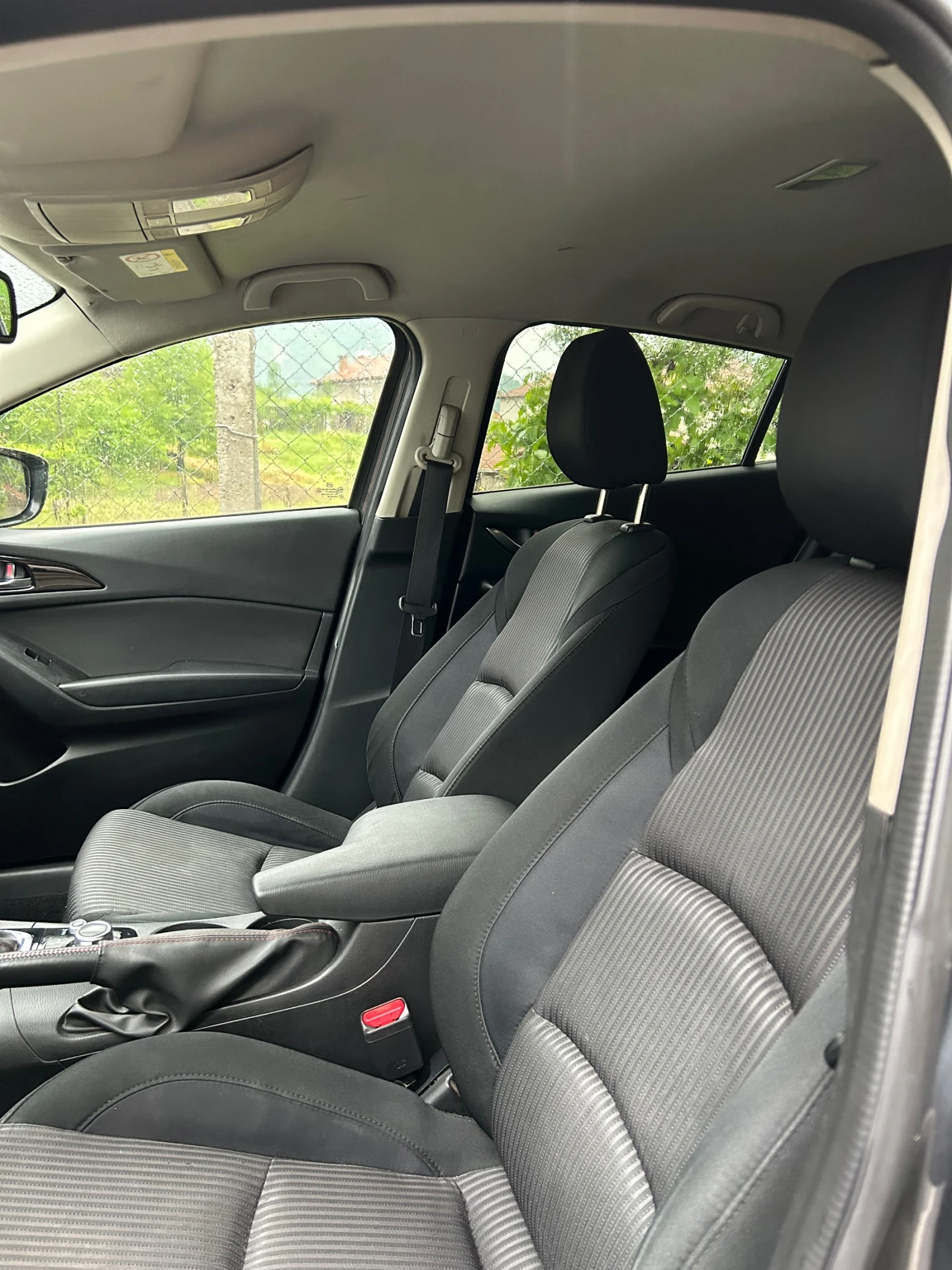 Mazda 3, снимка 13 - Автомобили и джипове - 54610255