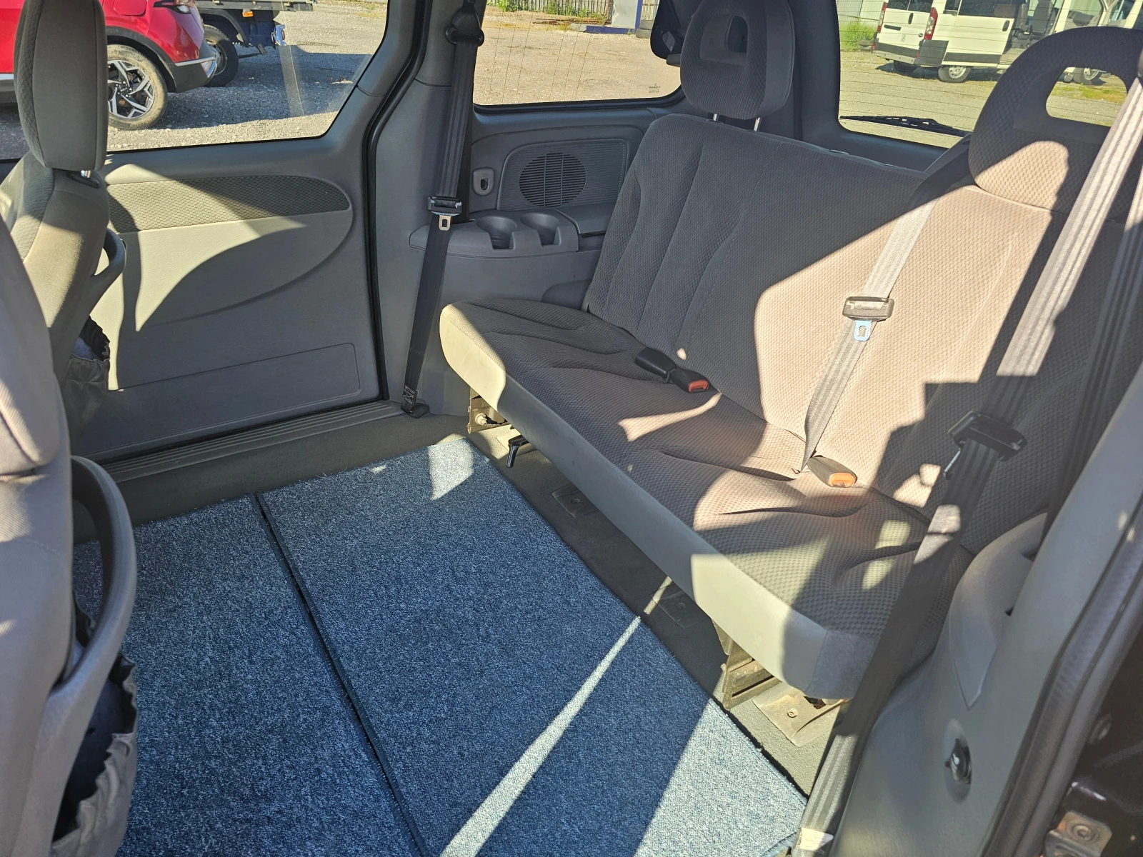 Chrysler Voyager 2, 8d 150kc7mecta, снимка 11 - Автомобили и джипове - 54898376