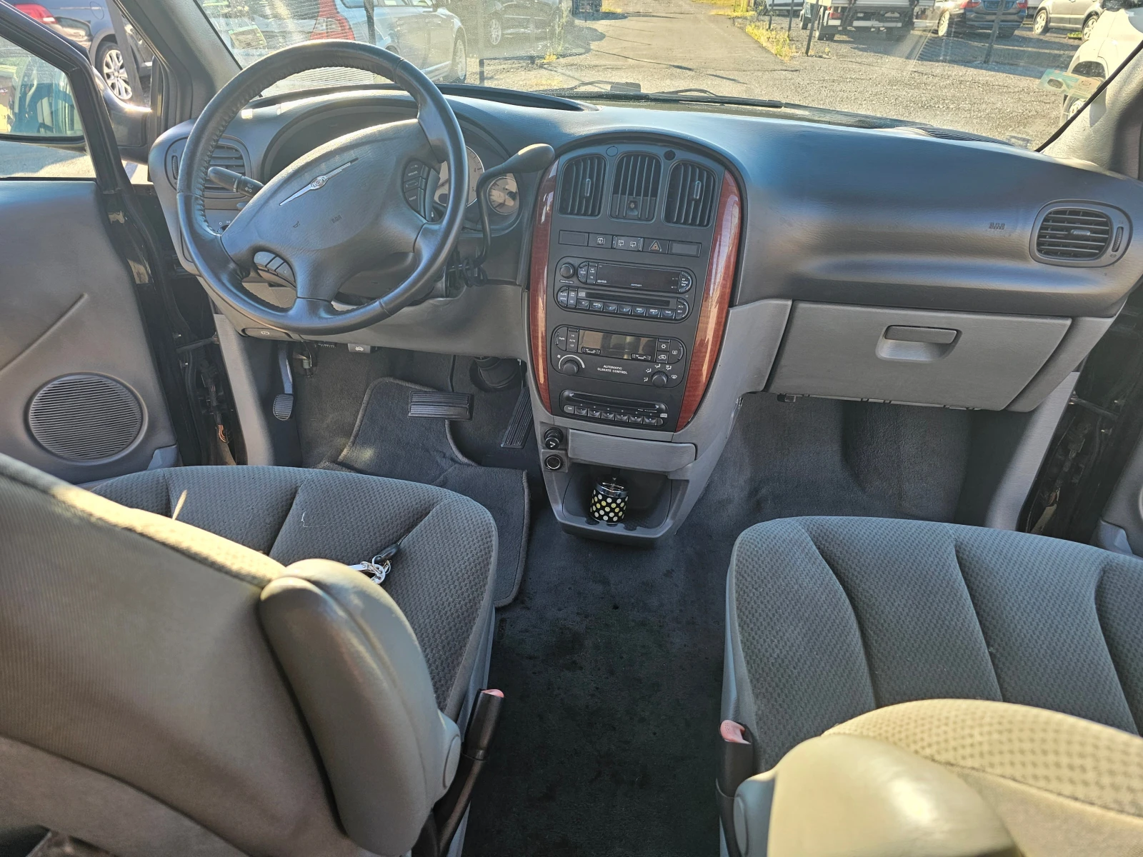 Chrysler Voyager 2, 8d 150kc7mecta, снимка 14 - Автомобили и джипове - 54898376