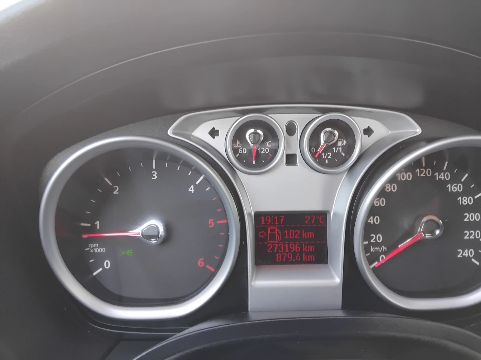 Ford Focus 1.6 tdci, снимка 12 - Автомобили и джипове - 56181866