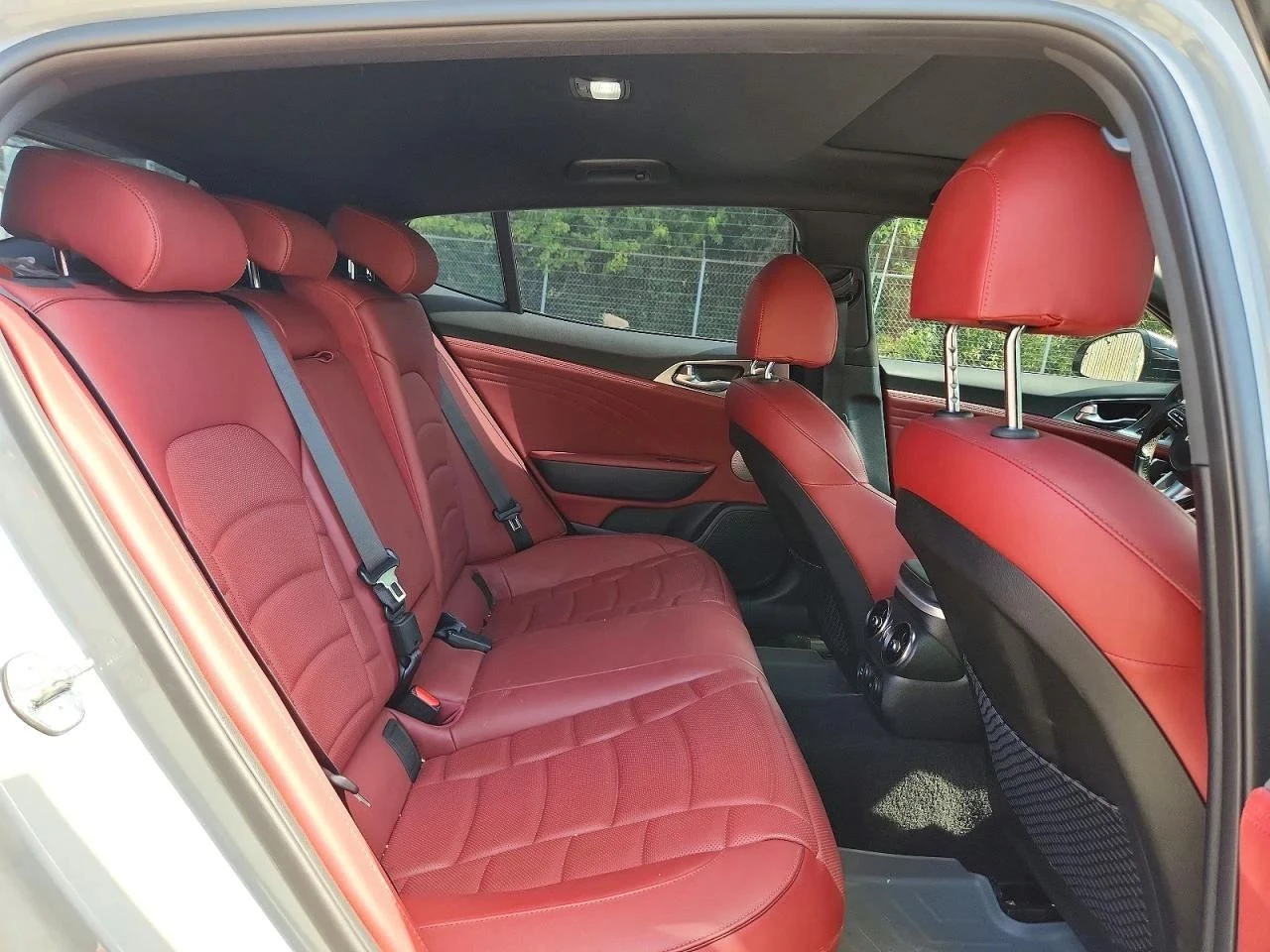 Kia Stinger, снимка 10 - Автомобили и джипове - 56689544