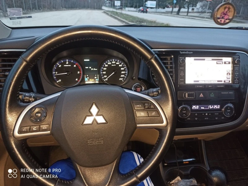 Mitsubishi Outlander 2.2 disel 4x4, снимка 7 - Автомобили и джипове - 47426139