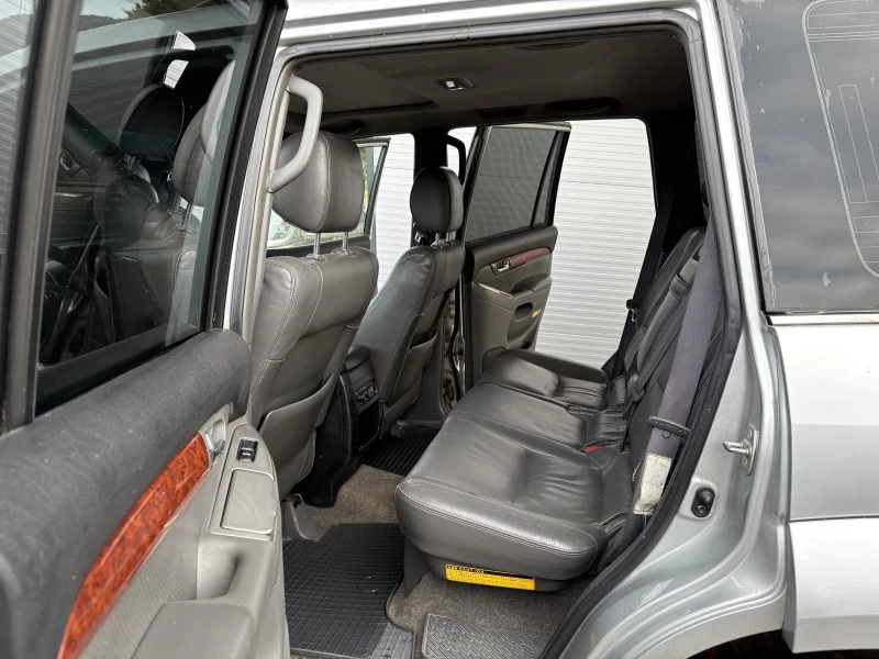 Toyota Land cruiser, снимка 5 - Автомобили и джипове - 51684047