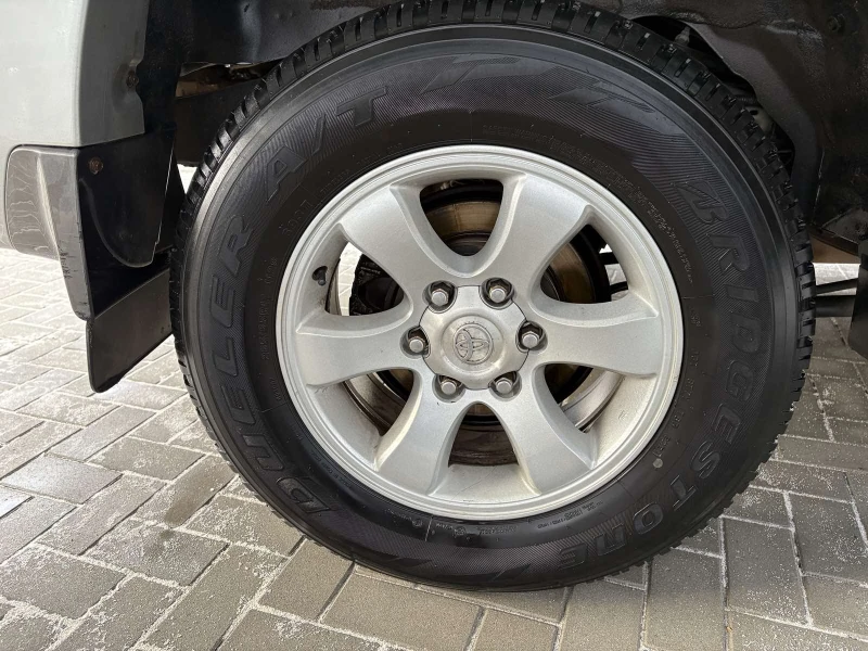 Toyota Land cruiser, снимка 12 - Автомобили и джипове - 51684047