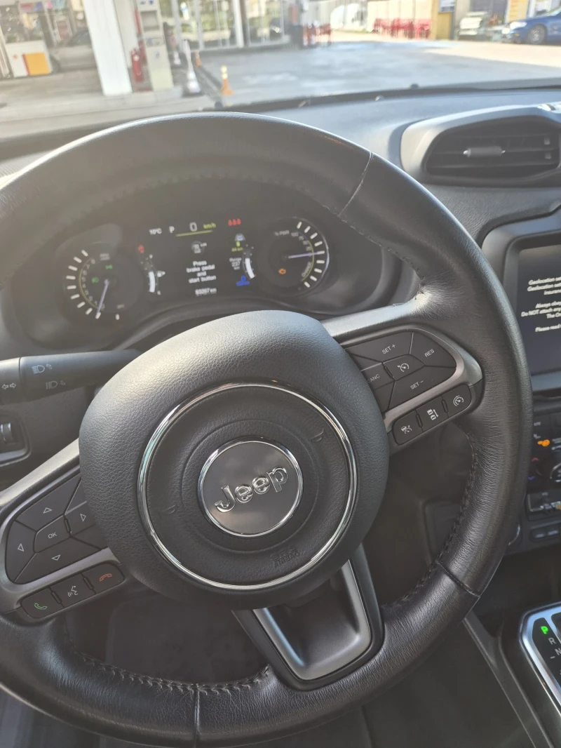 Jeep Renegade, снимка 8 - Автомобили и джипове - 52643886