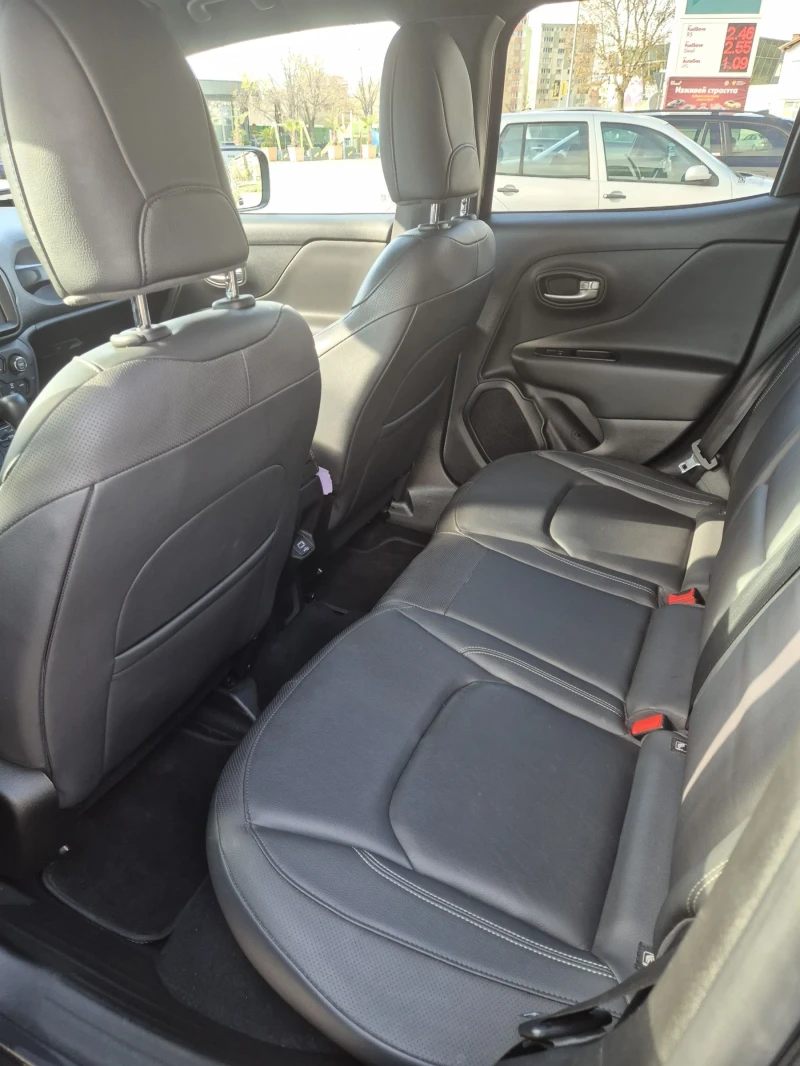 Jeep Renegade, снимка 6 - Автомобили и джипове - 52643886