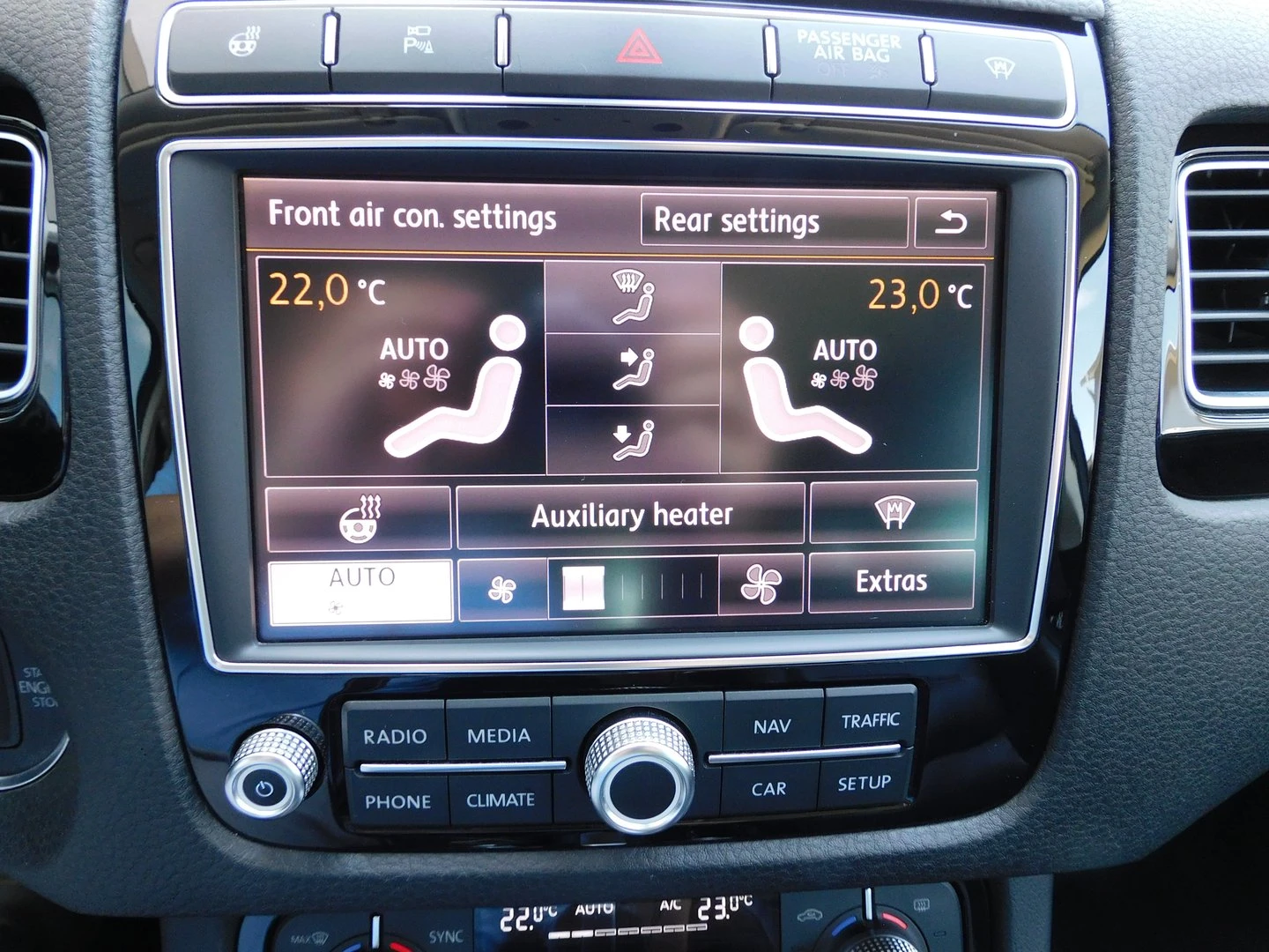 VW Touareg V6 TDI BMT 4MOTION - изображение 10