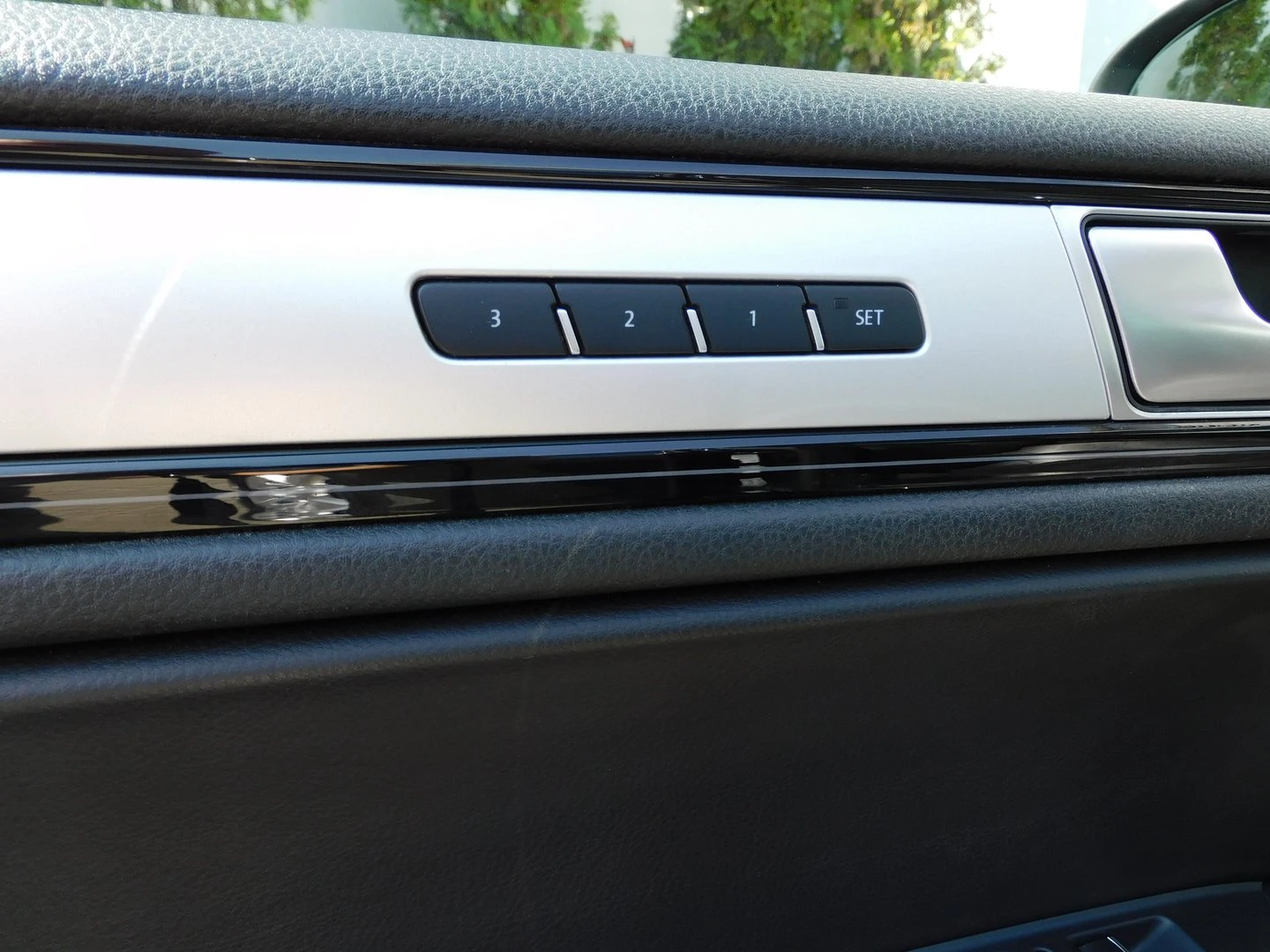 VW Touareg V6 TDI BMT 4MOTION - изображение 8