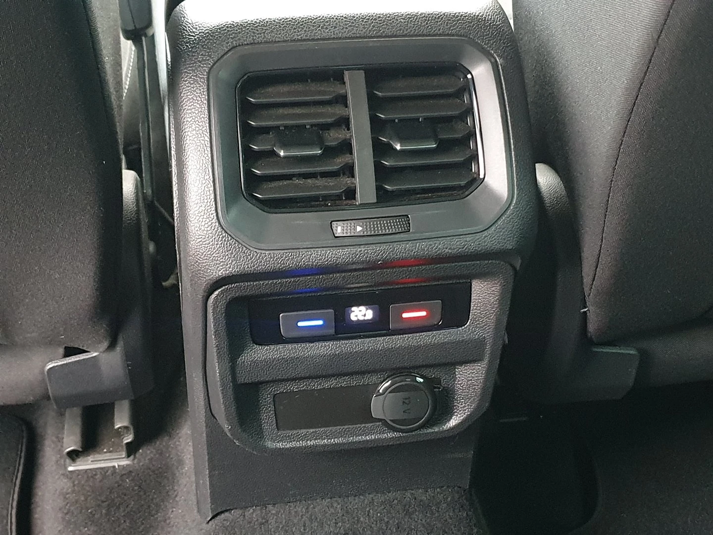 VW Tiguan Elegance 2.0 TDI SCR 4MOTION DSG | Mobile.bg   15